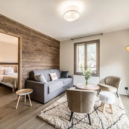 Kalmia - By Emerald Шамони