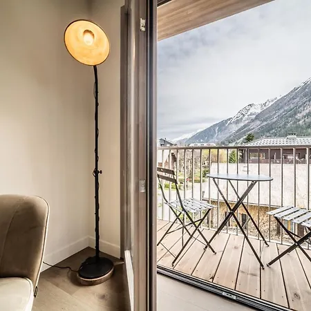 Kalmia - By Emerald *