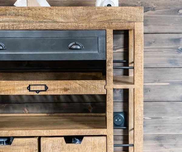 Kalmia - By Emerald 아파트 *