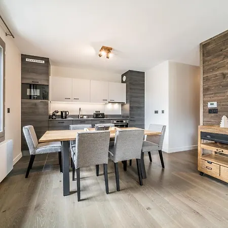 Daire Kalmia - By Emerald *